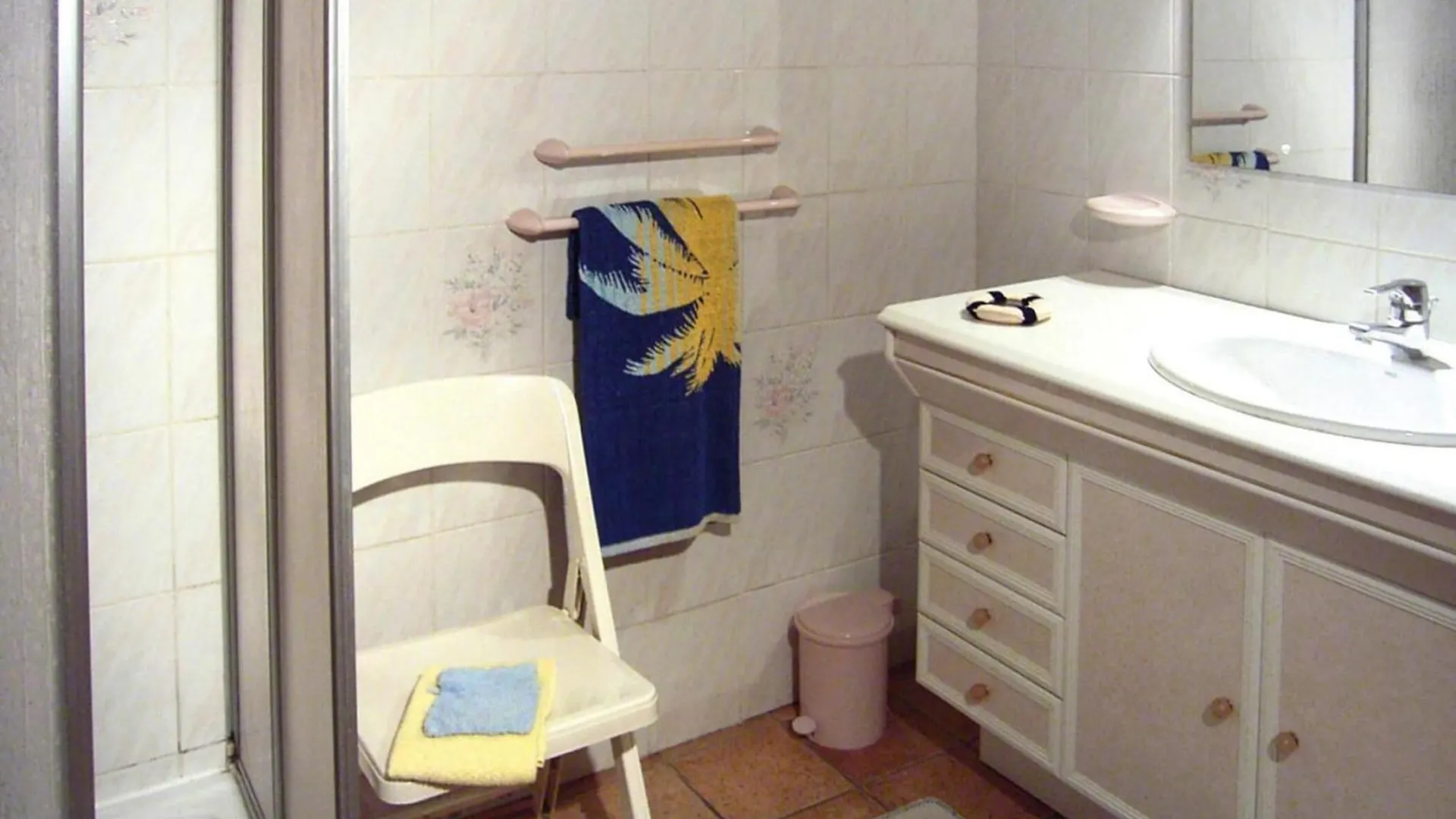 Holiday Home With Private Terrace In Provence Monteux 0*,  Frankreich